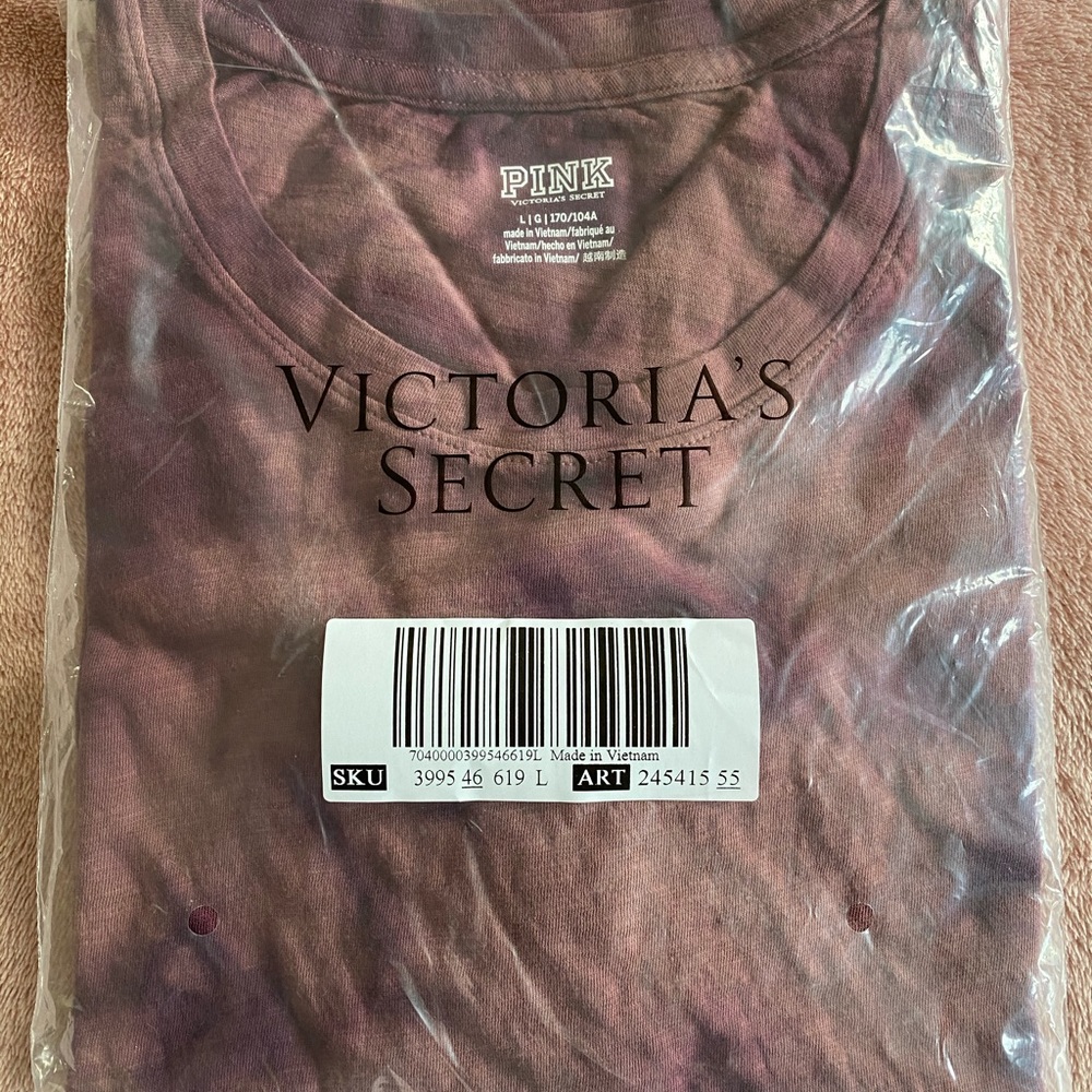 NWT - Victoria Secret PINK Perfect Crew TShirt
